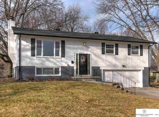 1864 S 133rd St, Omaha, NE 68144