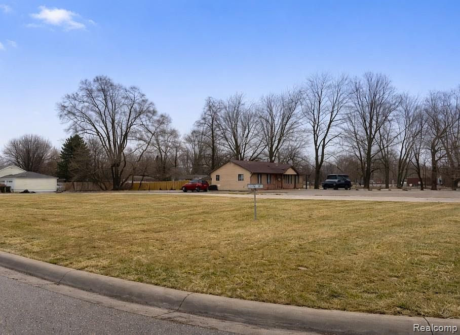 2nd image of 4339 Davison Rd