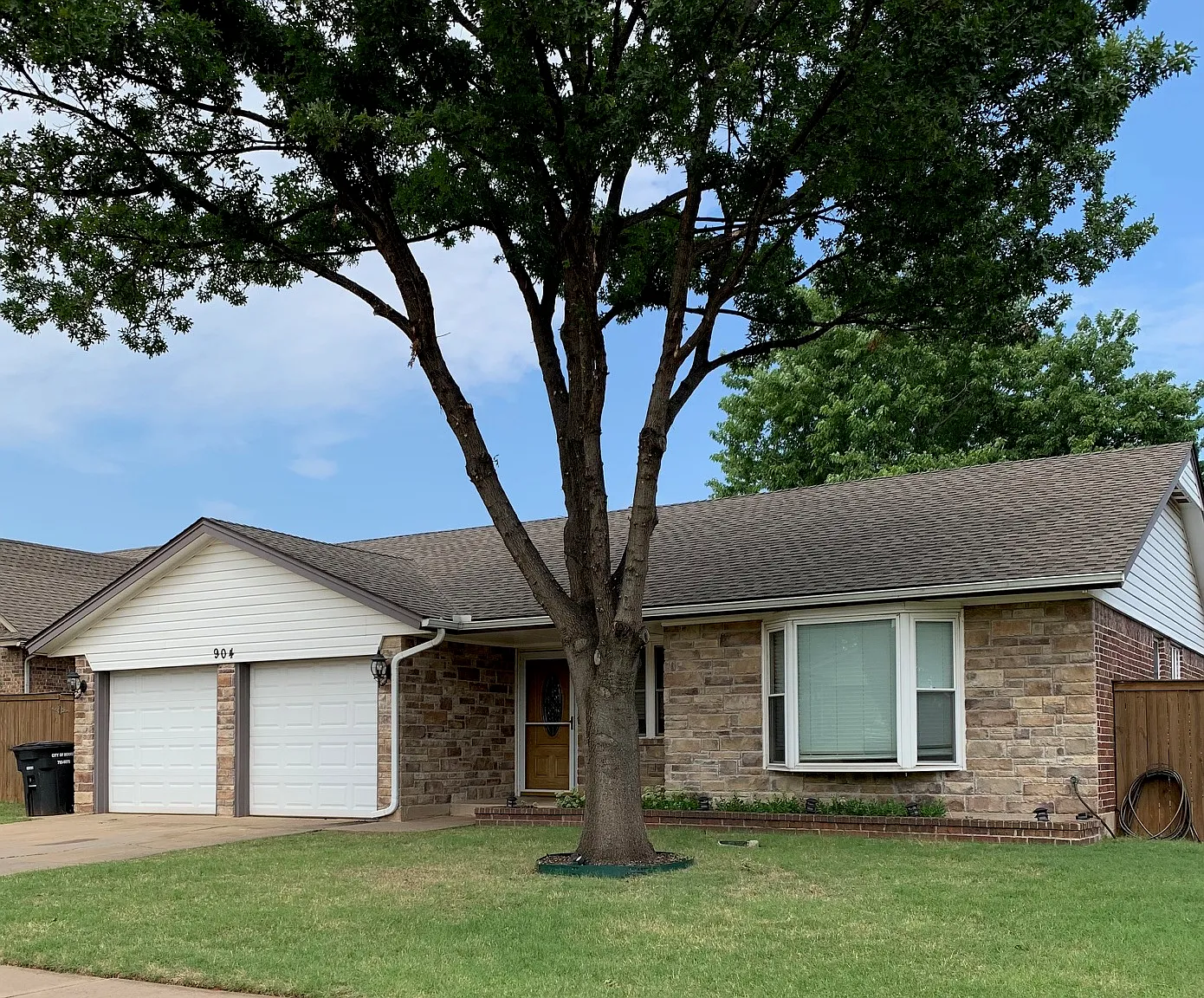 3 bed, 1.5 bath, 1108 sqft, $1,495 — Photo 1