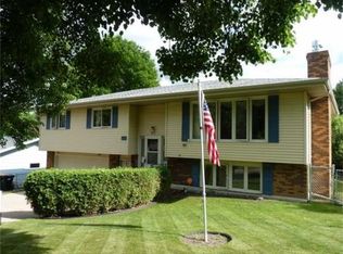 619 Remington Ave, Bismarck, ND 58503
