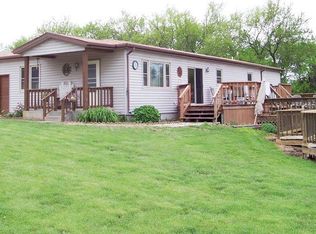 15706 110th St, Oskaloosa, KS 66066