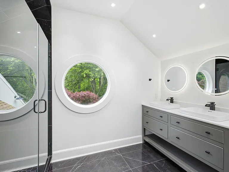 1 Tulip Tree Ln — Photo 44