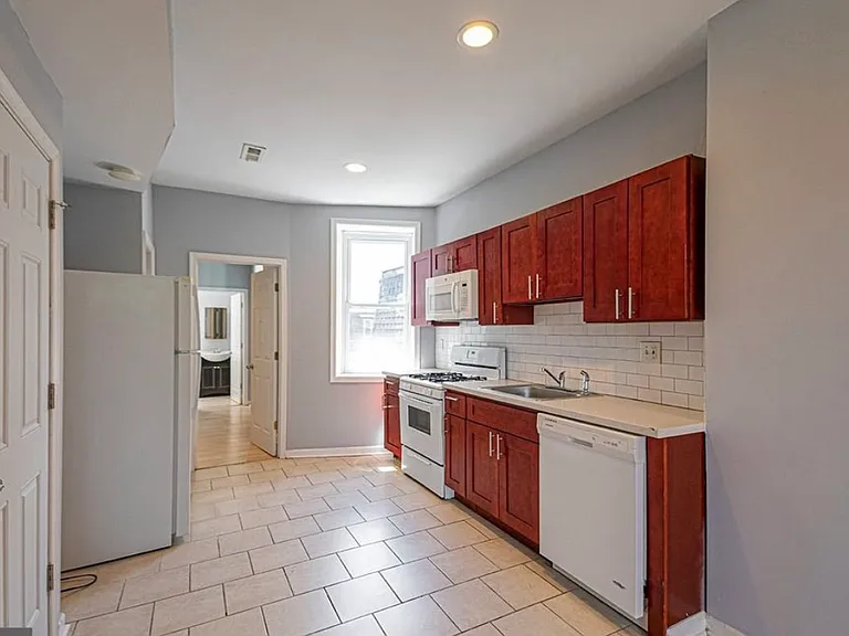 5102 Larchwood Ave #3 — Photo 4