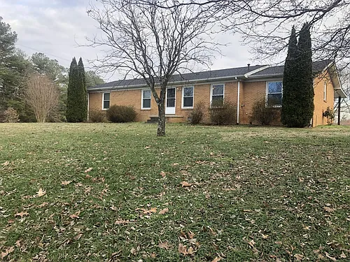 230 Park Circle Dr W Photo 1