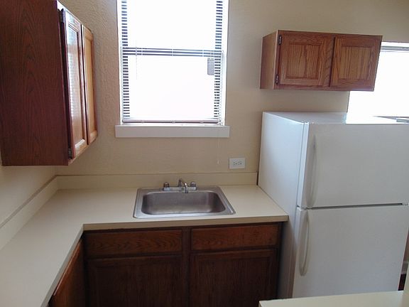 4th image of 421 S Oak Park Ave APT C3