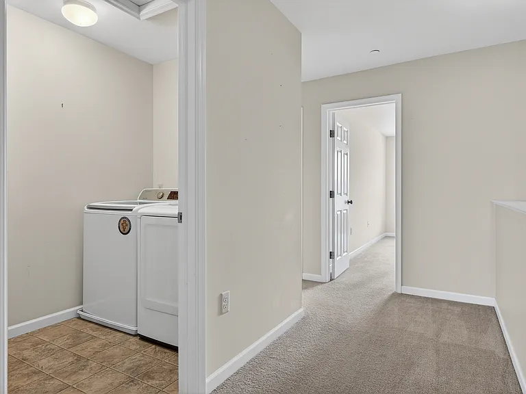 1772 Fairbank Ln — Photo 23