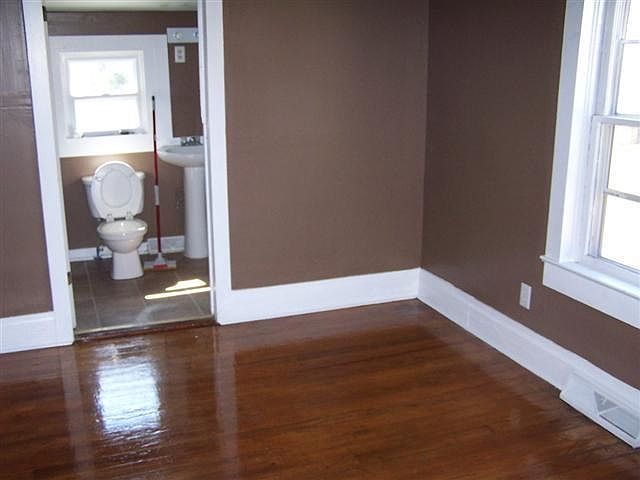 2nd image of 817 Norris Hwy
