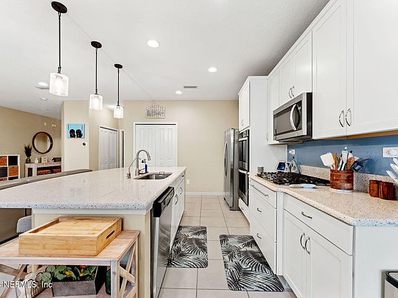5th image of 2903 COPPERWOOD Avenue