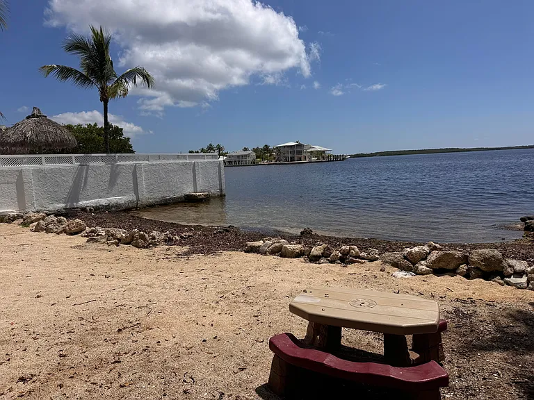 803 Oceana Ave — Photo 40