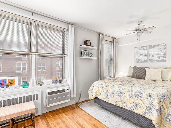 4th image of 25 W 13th St APT 5RN