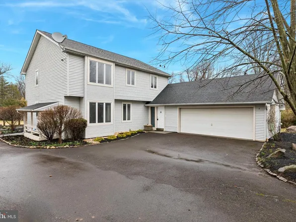 1734 Hallman Dr, Blue Bell, PA 19422