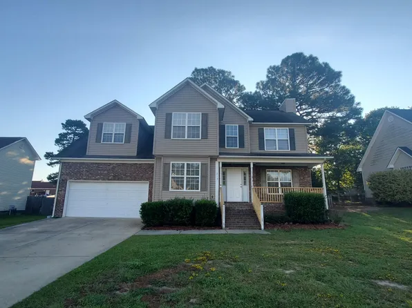 213 Kristin Ave, Spring Lake, NC 28390