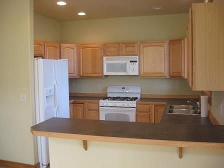 4th image of 2124 Gallatin Green Blvd APT 3
