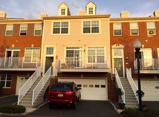 25 Hudson Ct, Jersey City, NJ 07305