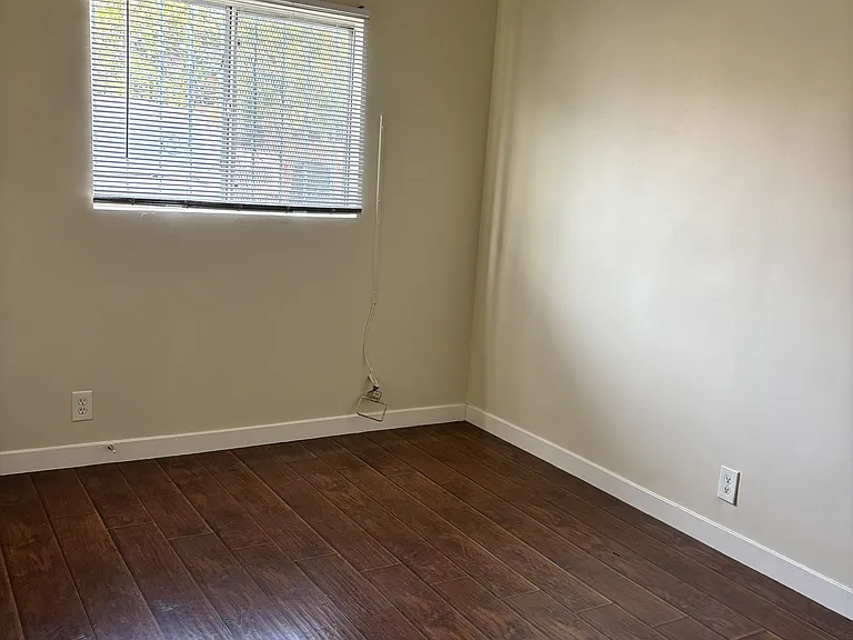 9427 S Broadway — Photo 3