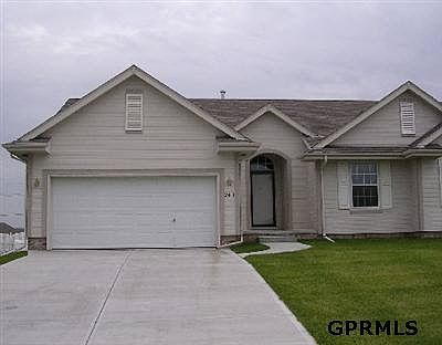 1st image of 2411 N Aberdeen Dr