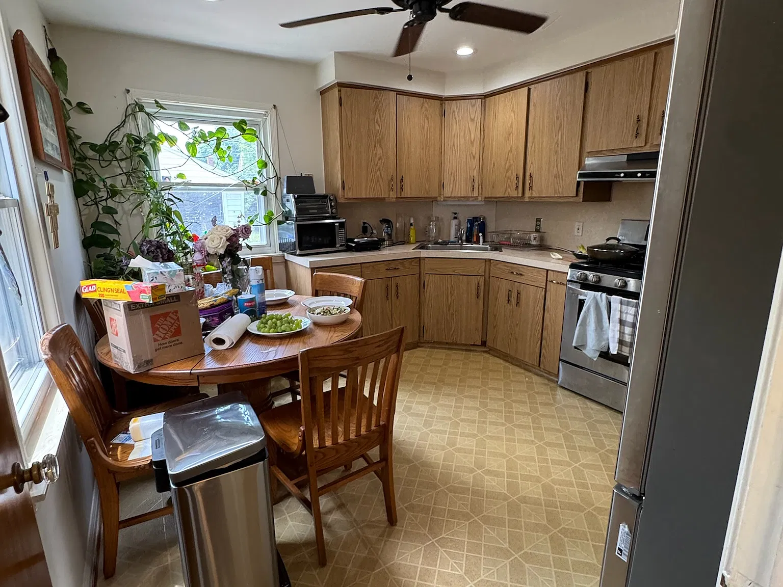 3 bed, 1216 sqft, $1,900 — Photo 4