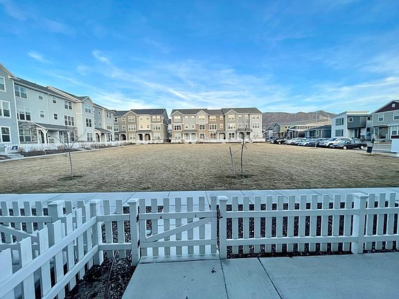 Front yard view
