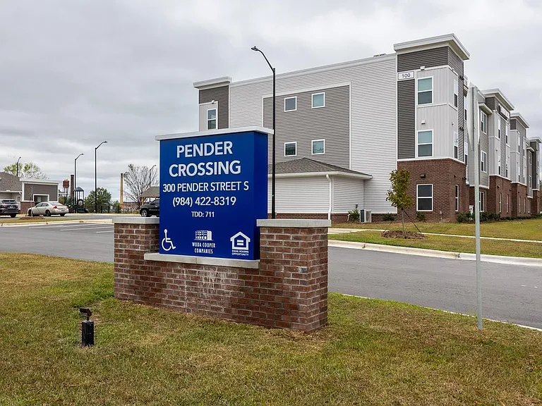 Pender Crossing — Photo 11