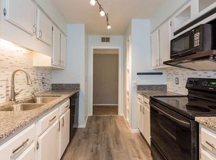 305 Running Brook Rd #305, Hoover, AL 35226