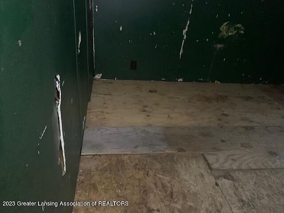 3rd image of 9256 Borden Rd