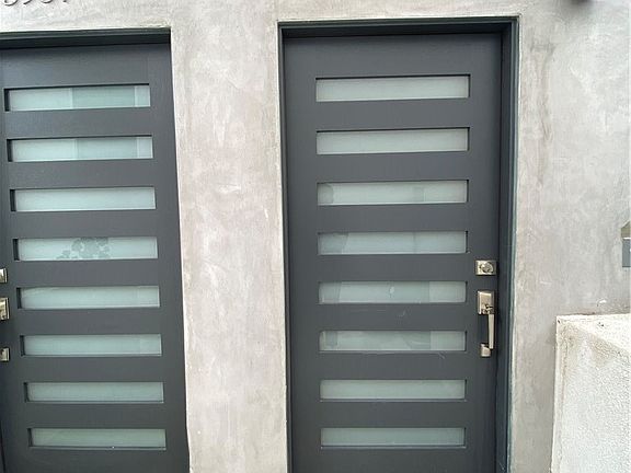 5th image of 3957 S Budlong Ave #1/2