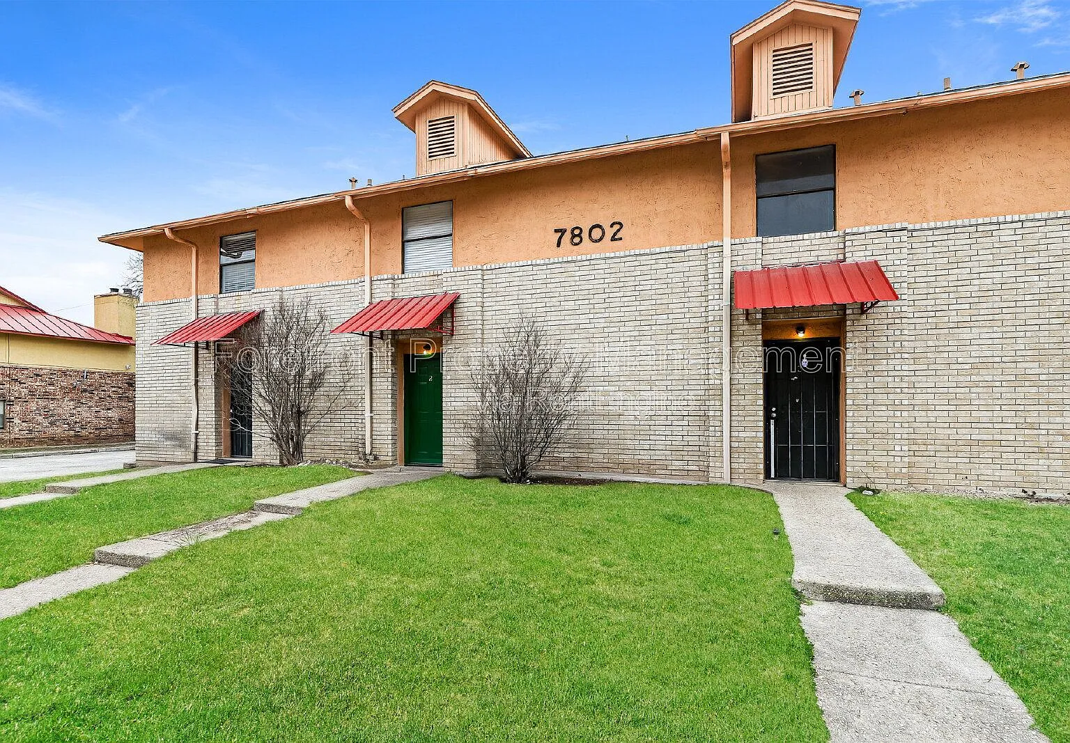 2 bed, 2.5 bath, $1,100 — Photo 3