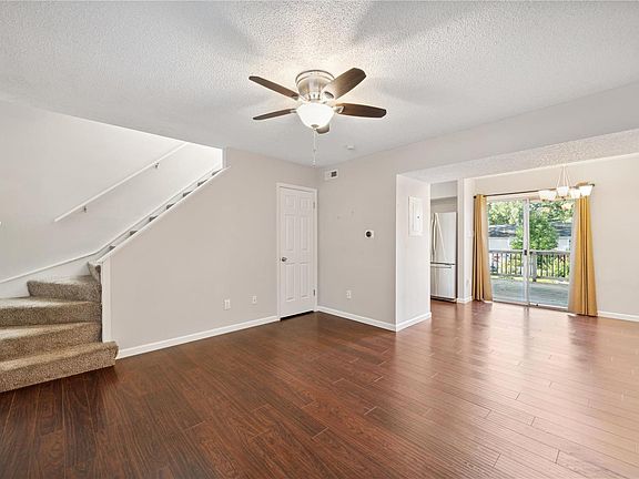 5th image of 1419 Peacock Ln
