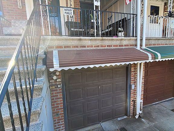 5th image of 2319 Fenton Ave