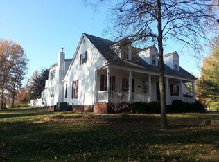 1704 Oakshire Rd, Marion, IL 62959