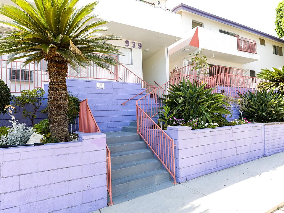 1st image of 939 N Curson Ave #8