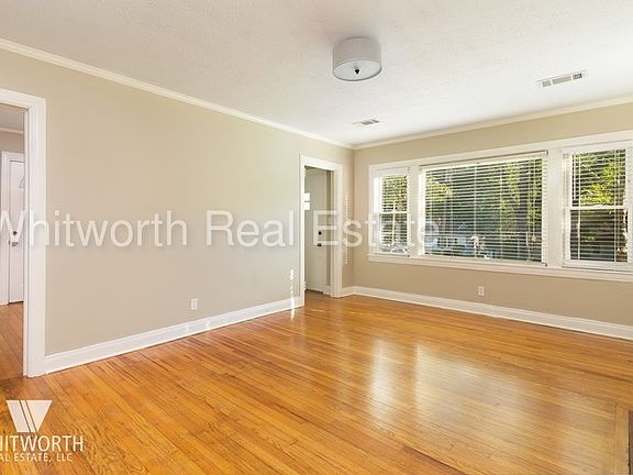 5th image of 206 E Glen Iris Ln