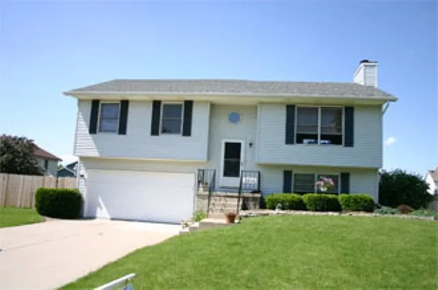 2806 Dutchess Dr photo 1