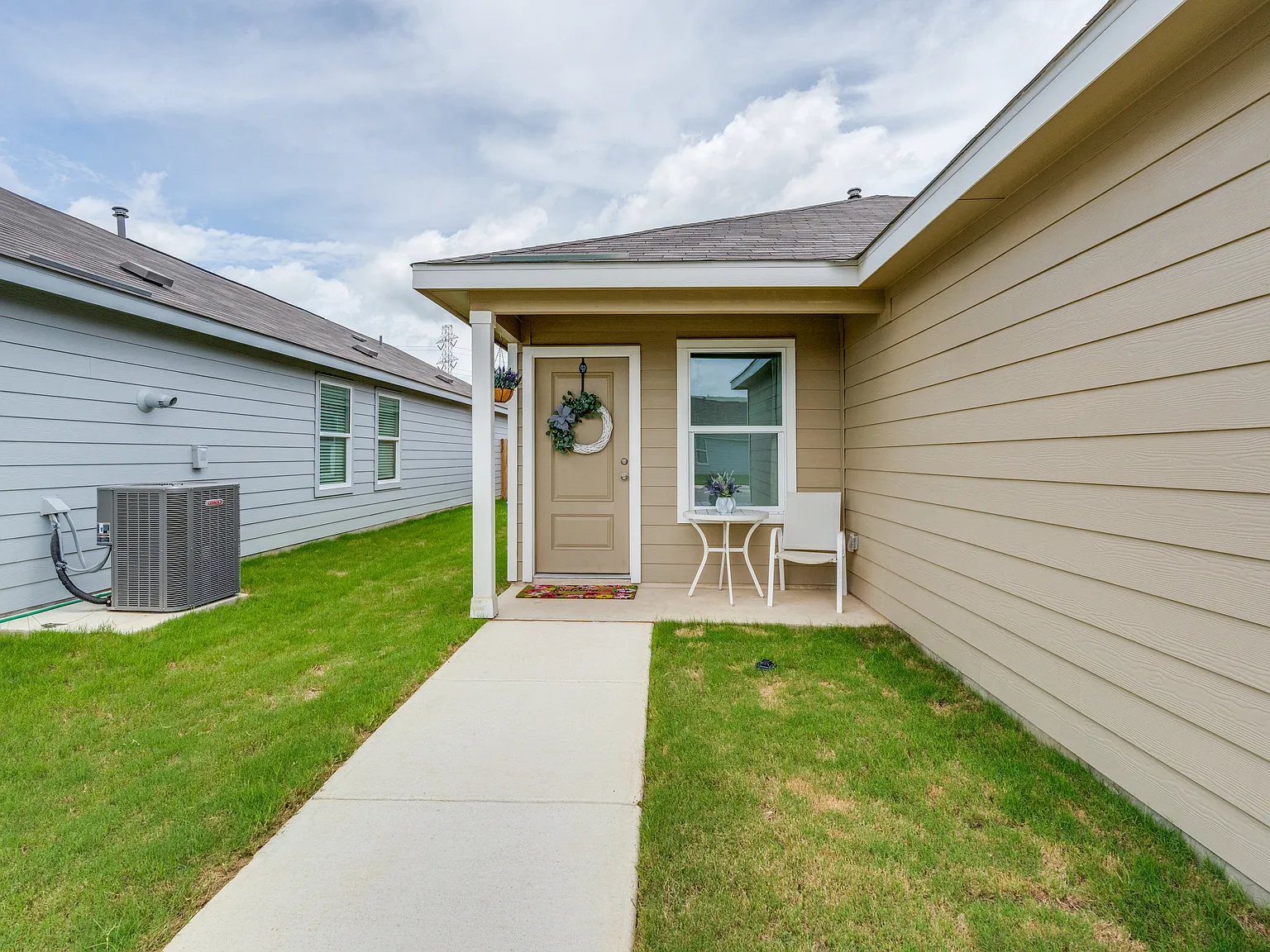 5652 Geronimo Cove - 1 — Photo 4