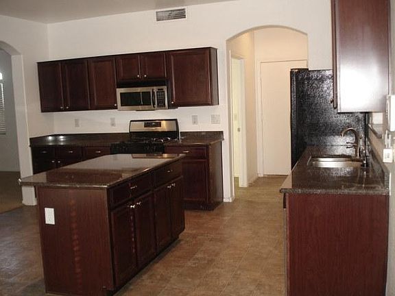 5th image of 29968 N Maravilla Dr