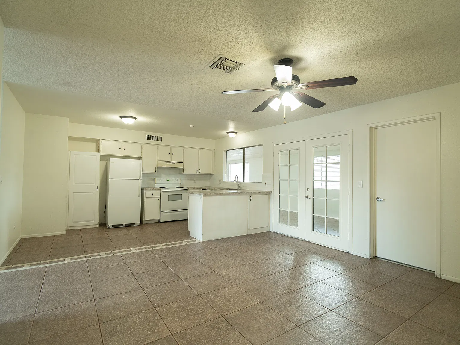 3642 West Carla Vista Drive - 1 — Photo 3