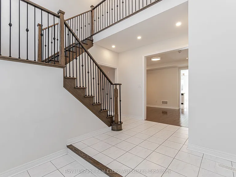 3172 Ernest Appelbe Blvd — Photo 4