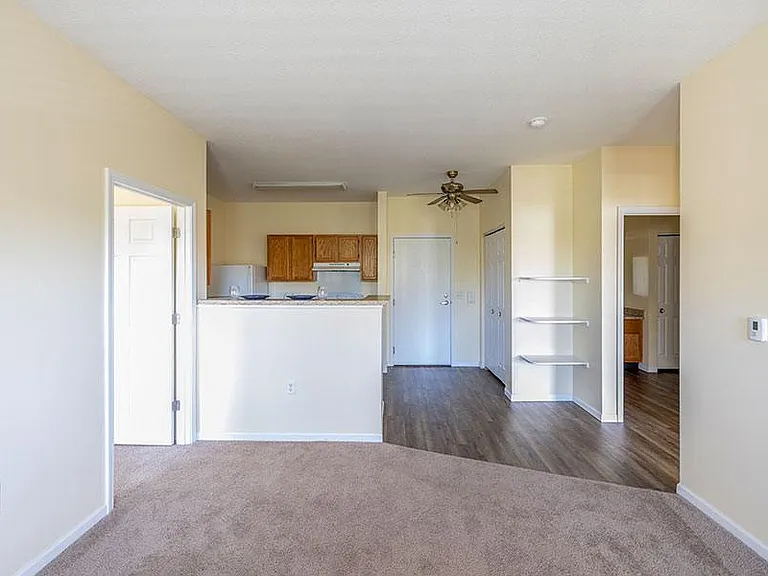 RESERVE AT LAKEVIEW — Photo 10