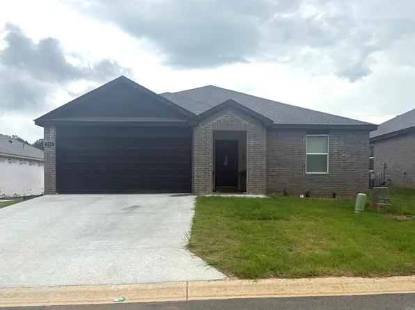 210 Bighorn Trl, Maumelle, AR 72113