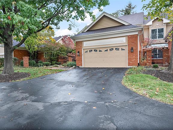 3rd image of 309 Carlyle Lake Dr