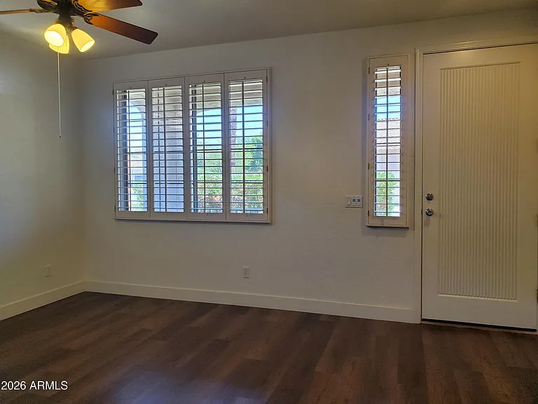 2430 E Darrel Rd — Photo 8