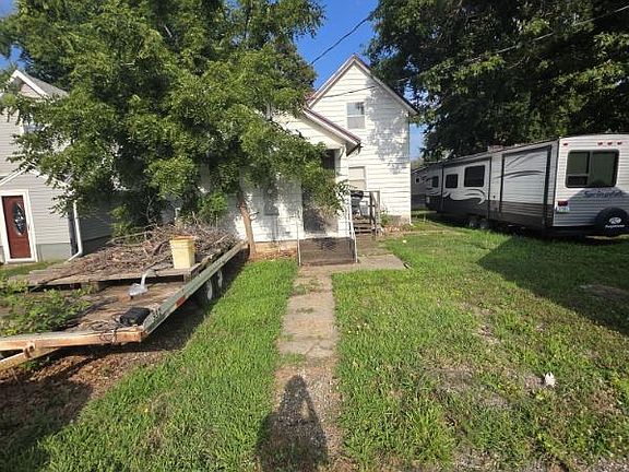 3rd image of 417 S Main St