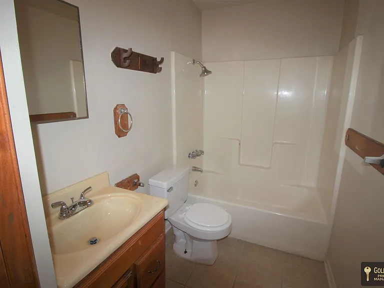 1706 Cole St — Photo 12