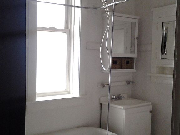 2nd image of 2146 W Berteau Ave APT 2W