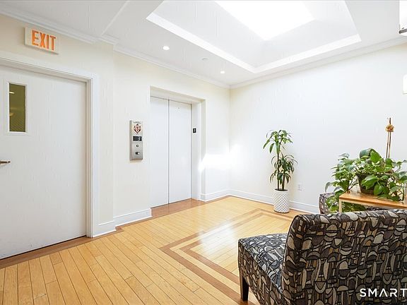 4th image of 485 Summer St #302
