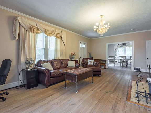 4th image of 2518 Brooks Ave
