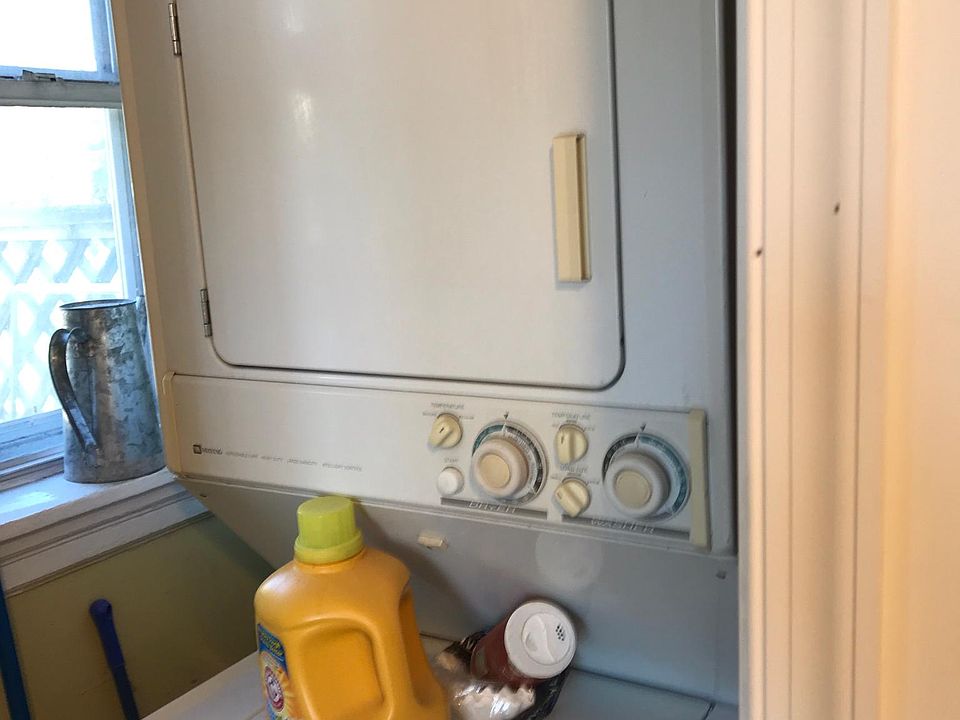 2nd image of 466 Roxborough Ave