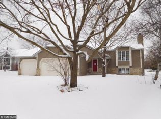 9068 Sequoia Rd, Woodbury, MN 55125