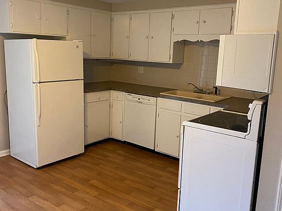2nd image of 12245 Market Ave N