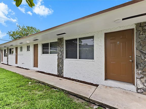 2nd image of 6121 SW 40th Ct #A